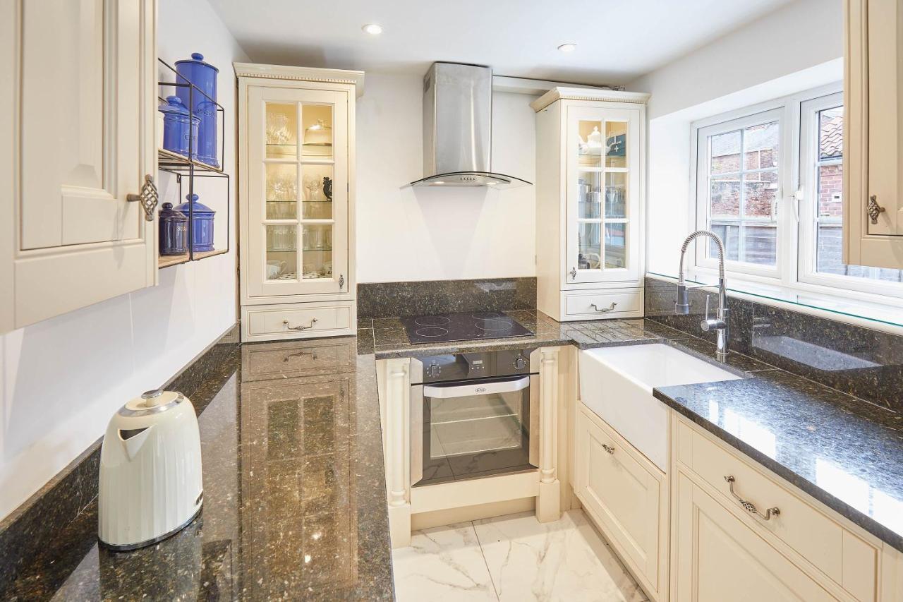 Host & - Rose Holiday home